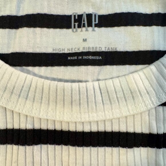 NWT GAP Ribbed Stripe High-Neck Tank - Picture 2 of 5